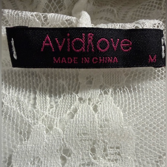 Engineered Lace Kimono Robe - Picture 4 of 6